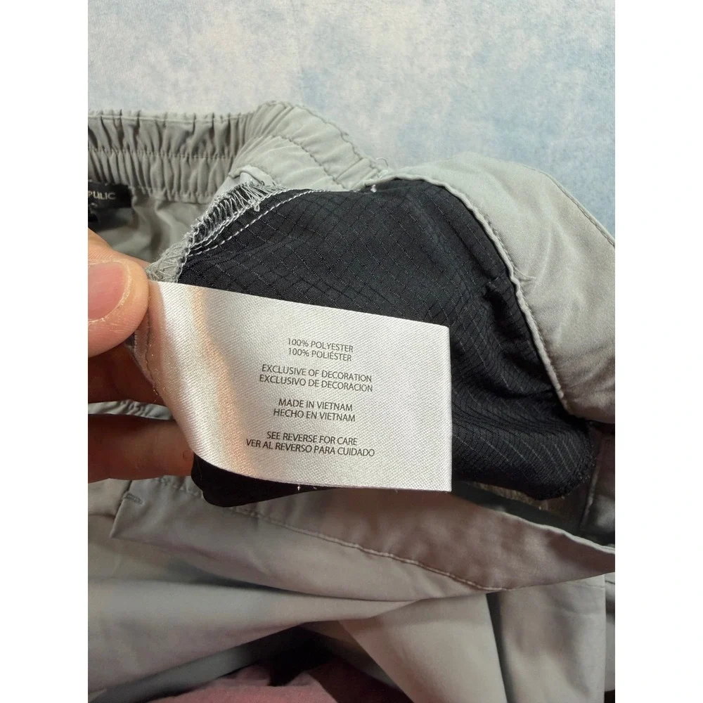Banana Republic Travel Pants Mens 34 Grey Good Elastic Waist Tapered 2692